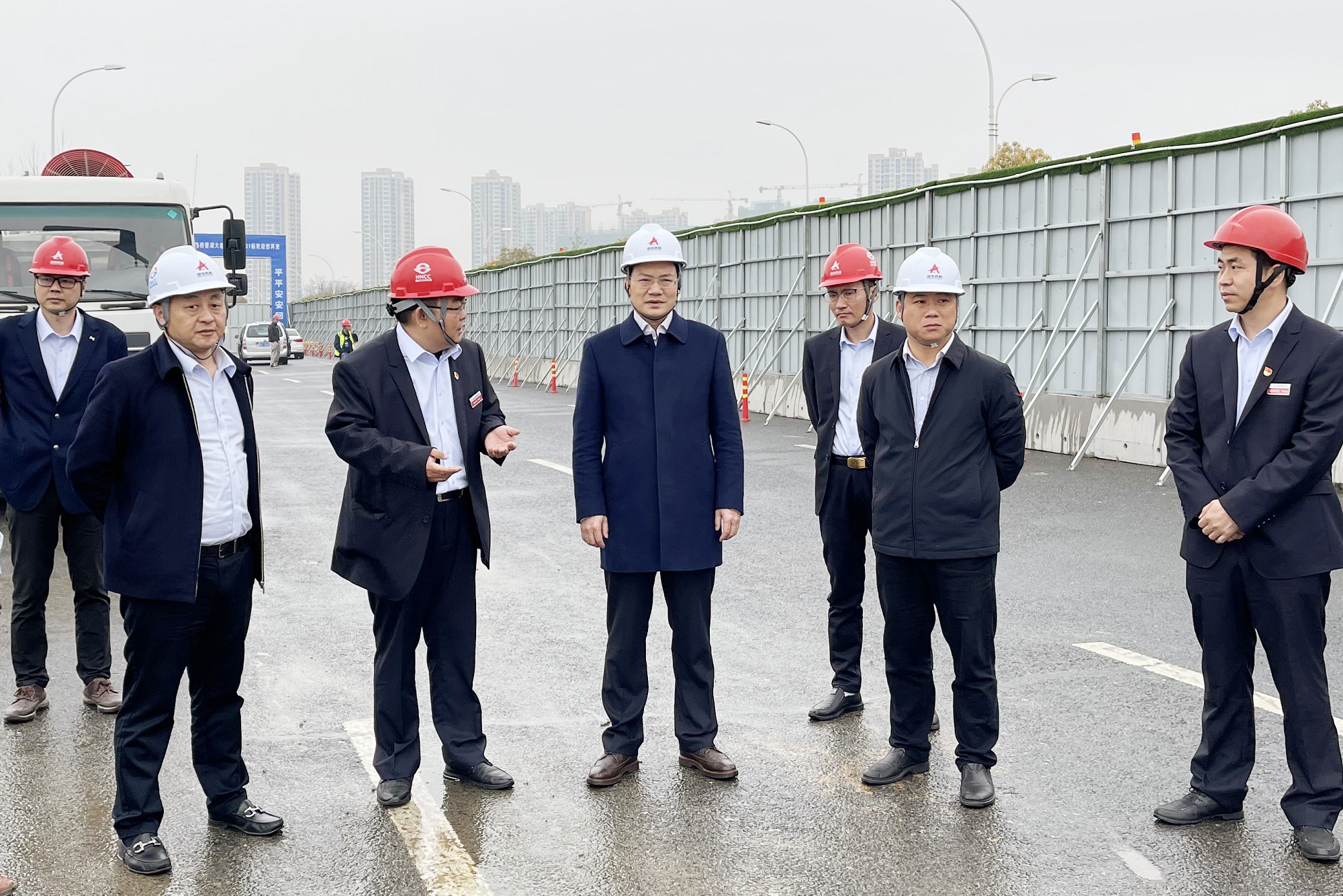 20210406535530.jpg 杨雄伟赴无锡菱湖大道项目_副本.jpg