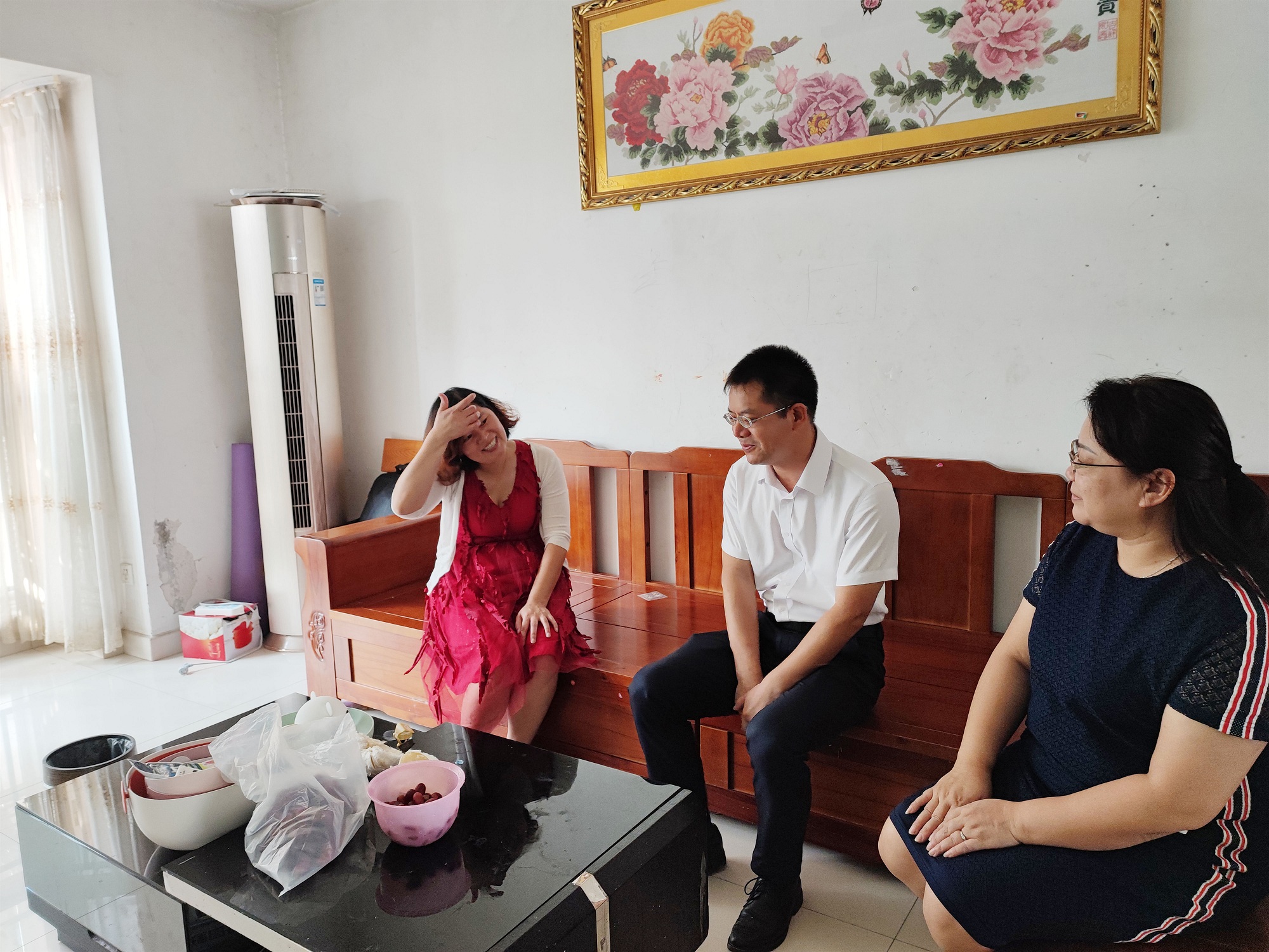 20211012109064.jpg 20210926 一分公司“双节”前夕慰问外洋员工眷属 图_副本.jpg