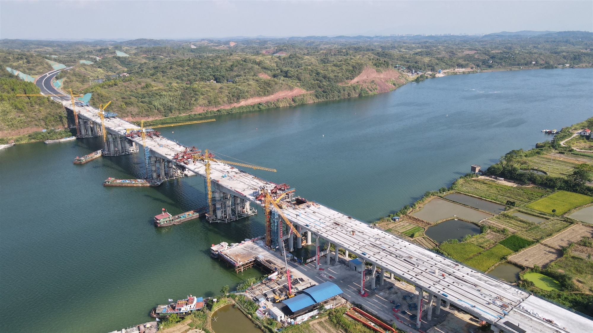 20211012961502.jpg 3石潭湘江特大桥左幅顺遂合龙_副本.jpg