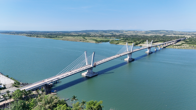 20250522587512.jpg 全桥合龙照片1_副本.jpg